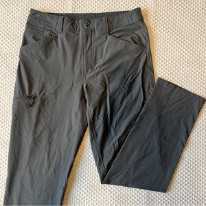 Patagonia Quandary Work Wear Hiking Pants Dark Grey size 32x31 - water resistant